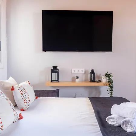 Atico Con Terraza Plz. Espana / Fira Apartament